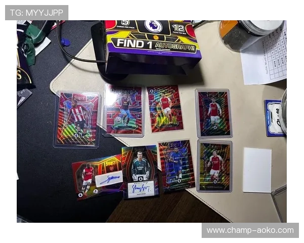 20元一包足球球星卡开包即送限量版稀有卡片，快来收藏！