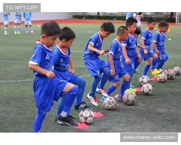 沧州足球球星崛起之路：从青训到职业赛场的成长与突破