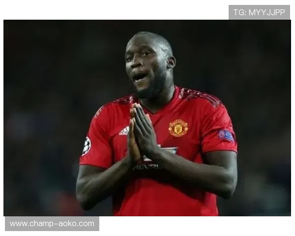 足球场上又黑又硬的球星是谁他的拼搏精神与独特魅力分析