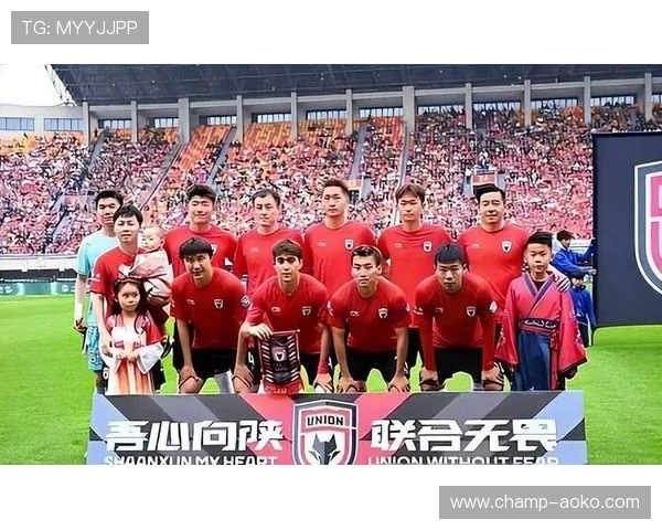 足球明星与球迷心灵相通的故事：激情、支持与梦想的共同谱写